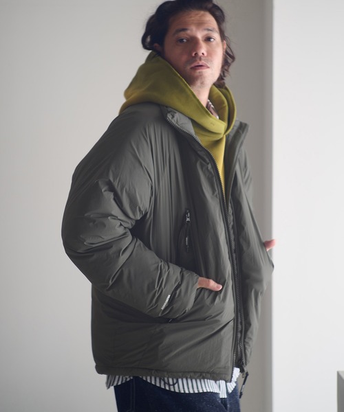 ADAM PATEK(アダムパテック)の「mj11054-stand down jacket ダウンジャケット(AP2523000)(ダウンジャケット/コート・メンズ・ブラック/グレー・1/2)」の3枚目の写真
