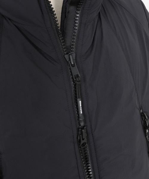ADAM PATEK(アダムパテック)の「mj11054-stand down jacket ダウンジャケット(AP2523000)(ダウンジャケット/コート・メンズ・ブラック/グレー・1/2)」の16枚目の写真