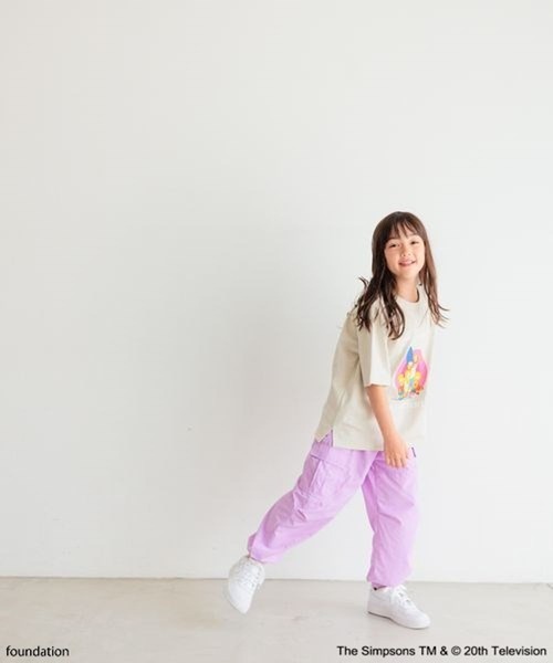 The Simpsons（ザ・シンプソンズ）の「【The Simpsons／BAYFLOW】プリントT(KIDS)（Tシャツ/カットソー・キッズ・ブラック/アイボリー/オフホワイト・140cm/130cm/120cm/110cm/150cm）」の6枚目の写真