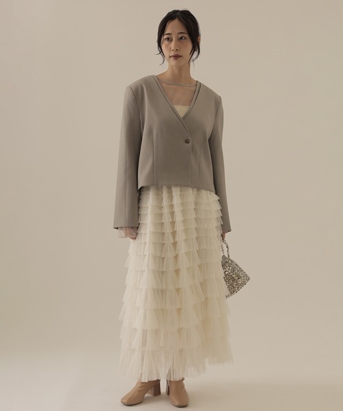 SUWDEE(スーディー)の「single button collarless jacket(ノーカラージャケット・レディース・グレイッシュベージュ/ブラウン・S)」の7枚目の写真