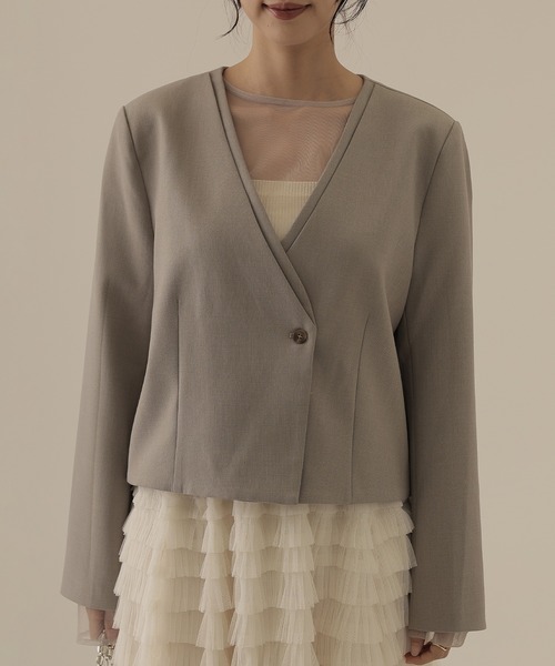 SUWDEE(スーディー)の「single button collarless jacket(ノーカラージャケット・レディース・グレイッシュベージュ/ブラウン・S)」の10枚目の写真