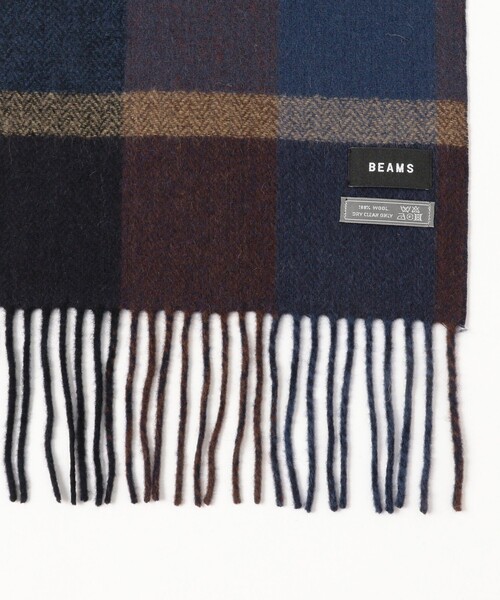 BEAMS（ビームス）の「ブロックチェック リバーシブル マフラー（マフラー・メンズ・ブラウン系その他5/ネイビー/チャコールグレー・ONE SIZE）」の11枚目の写真