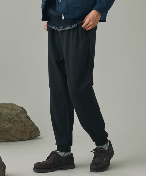 AIGLE(エーグル)の「UVカット スウェットパンツ(スウェットパンツ・メンズ・アイボリー/ブラック・44/40/42/38)」の1枚目の写真