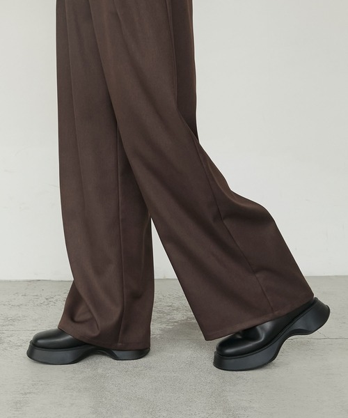 forksy.(フォルクシー)の「【forksy.】ダブルタックワイドスラックスパンツ<セットアップ対応>(スラックス・レディース・ダークブラウン/ブラック/ライトベージュ/チャコールグレー・M/L)」の6枚目の写真