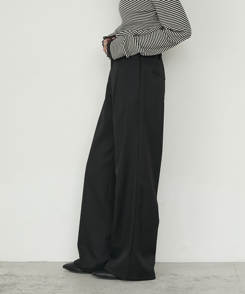 forksy.(フォルクシー)の「【forksy.】ダブルタックワイドスラックスパンツ<セットアップ対応>(スラックス・レディース・ダークブラウン/ブラック/ライトベージュ/チャコールグレー・M/L)」の9枚目の写真