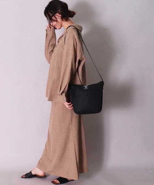 anello（アネロ）の「(LF)【anello】4ポケット シンプル 縦長 ショルダーバッグ（ショルダーバッグ・レディース・ネイビー/ライトベージュ/ブラック・ONE SIZE）」の18枚目の写真