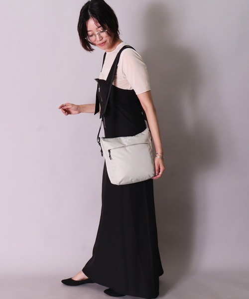 anello（アネロ）の「(LF)【anello】4ポケット シンプル 縦長 ショルダーバッグ（ショルダーバッグ・レディース・ネイビー/ライトベージュ/ブラック・ONE SIZE）」の20枚目の写真