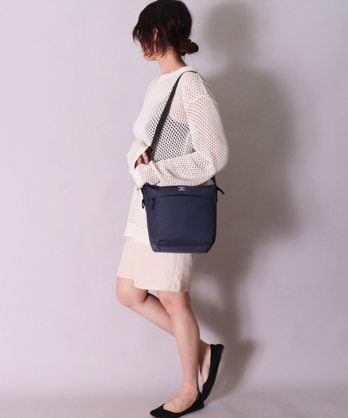 anello（アネロ）の「(LF)【anello】4ポケット シンプル 縦長 ショルダーバッグ（ショルダーバッグ・レディース・ネイビー/ライトベージュ/ブラック・ONE SIZE）」の22枚目の写真