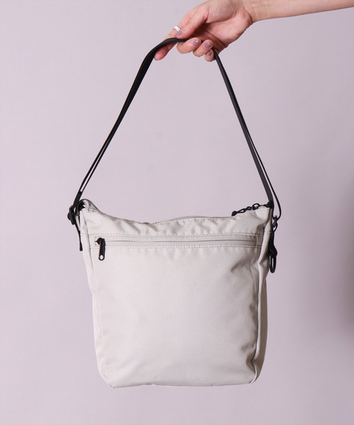 anello（アネロ）の「(LF)【anello】4ポケット シンプル 縦長 ショルダーバッグ（ショルダーバッグ・レディース・ネイビー/ライトベージュ/ブラック・ONE SIZE）」の6枚目の写真