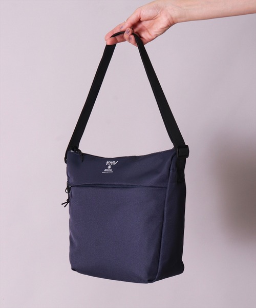 anello（アネロ）の「(LF)【anello】4ポケット シンプル 縦長 ショルダーバッグ（ショルダーバッグ・レディース・ネイビー/ライトベージュ/ブラック・ONE SIZE）」の8枚目の写真