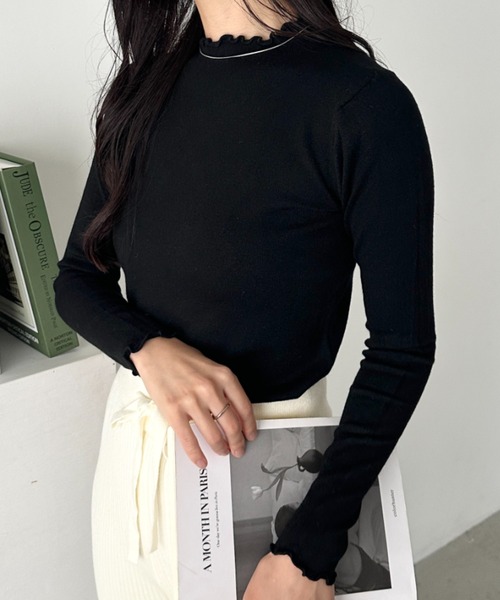 CLEA(クレア)の「メロウフリル長袖トップス(Tシャツ/カットソー・レディース・ネイビー/オレンジ/ブラウン/ワインレッド/ライトグレー/ホワイト/ブラック/アイボリー/チャコールグレー/グレー/ピンク/ライトイエロー/ラベンダー/ライトブルー・FREE)」の3枚目の写真