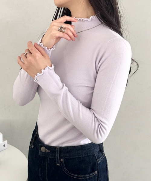 CLEA(クレア)の「メロウフリル長袖トップス(Tシャツ/カットソー・レディース・ネイビー/オレンジ/ブラウン/ワインレッド/ライトグレー/ホワイト/ブラック/アイボリー/チャコールグレー/グレー/ピンク/ライトイエロー/ラベンダー/ライトブルー・FREE)」の21枚目の写真