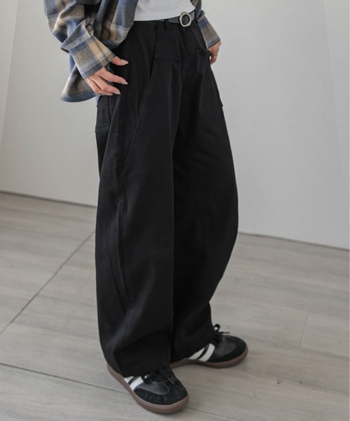 La-gemme(ラジェム)の「パネルラインアシンメトリーワイドパンツ(その他パンツ・レディース・ブラック/オリーブ/ホワイト・M/L)」の2枚目の写真