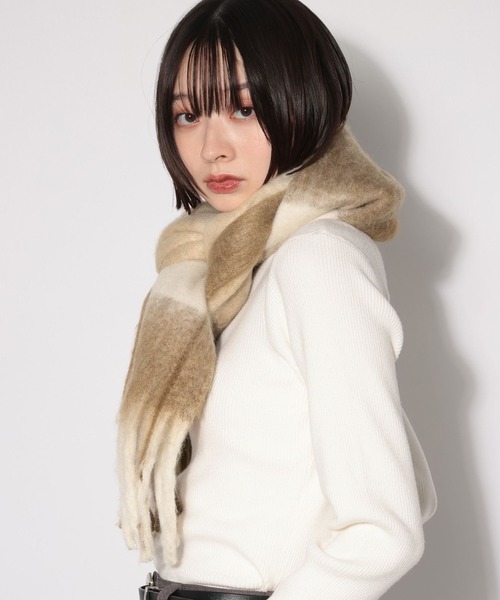 PAGEBOY（ページボーイ）の「フリンジチェックストール（ストール/ショール・レディース・ベージュ/ブラック・FREE）」の8枚目の写真