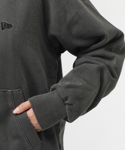 NEW ERA（ニューエラ）の「ニューエラ  WS SWEAT FZ HOODIE GARMENT DYE CHA（パーカー・レディース・チャコールグレー・S/M）」の4枚目の写真
