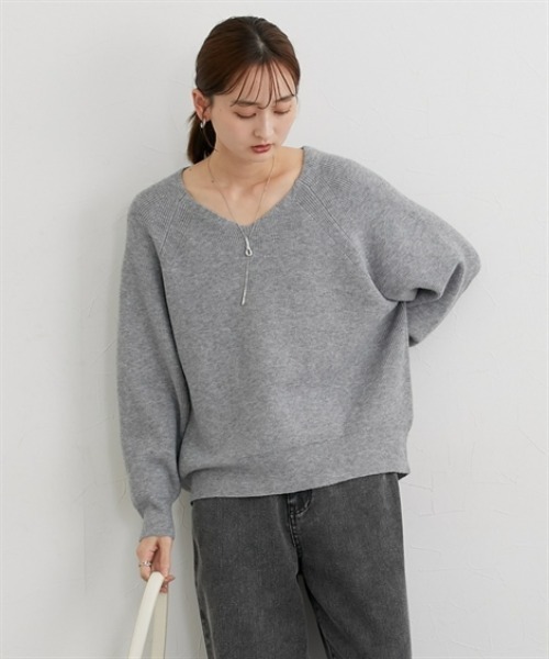 nissen(ニッセン)の「もちもち素材 畔編みVネックラグランスリーブニット(ニット/セーター・レディース・グレイッシュベージュ/ブラック/ブルー系/杢グレー/オフホワイト・M/S/LL/L)」の17枚目の写真