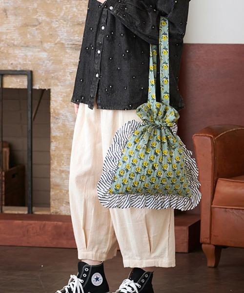 チチカカ(チチカカ)の「カリーノブロックプリントフリルトート(トートバッグ・レディース・ピンクベージュ/ライトブルー/グレー/その他1/その他2/イエロー・FREE)」の1枚目の写真