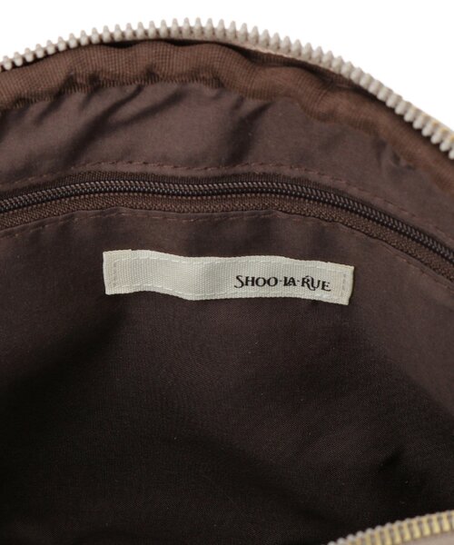 SHOO・LA・RUE(シューラルー)の「ハトメボックスショルダーバッグ(ショルダーバッグ・レディース・ナチュラル/ブラック/ボルドー・00)」の19枚目の写真