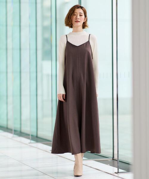 grove(グローブ)の「【体型カバー/レイヤード】へリンボンキャミワンピース(ワンピース・レディース・ブラウン系その他/チャコールグレー・02/03/01/05/04)」の2枚目の写真