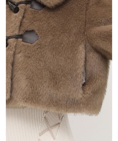 RESEXXY（リゼクシー）の「フェイクファーダッフルブルゾン（ブルゾン・レディース・アイボリー/ブラック/ブラウン・FREE）」の4枚目の写真