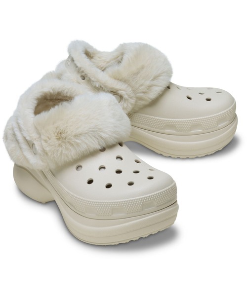 crocs（クロックス）の「クロックス ベイ ラインド クロッグ / crocs Bae Lined Clog（サンダル・レディース・ブラック/ホワイト・26cm/27cm/21cm/22cm/23cm/24cm/25cm）」の2枚目の写真