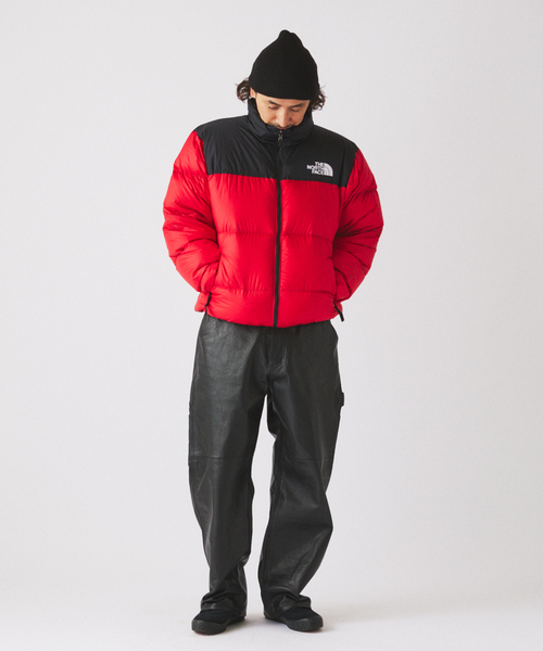THE NORTH FACE(ザノースフェイス)の「THE NORTH FACE / ノースフェイス ヌプシ ジャケット ND92555(ダウンジャケット/コート・メンズ・チャコールグレー/ブラック/レッド・MEDIUM/LARGE)」の6枚目の写真