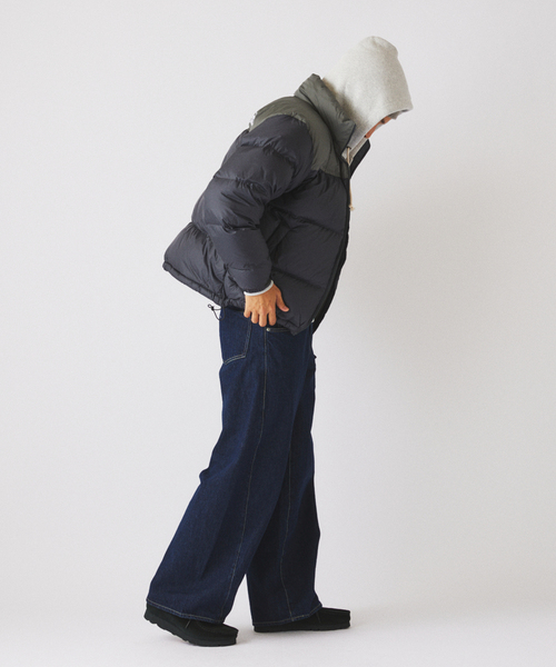 THE NORTH FACE(ザノースフェイス)の「THE NORTH FACE / ノースフェイス ヌプシ ジャケット ND92555(ダウンジャケット/コート・メンズ・チャコールグレー/ブラック/レッド・MEDIUM/LARGE)」の19枚目の写真