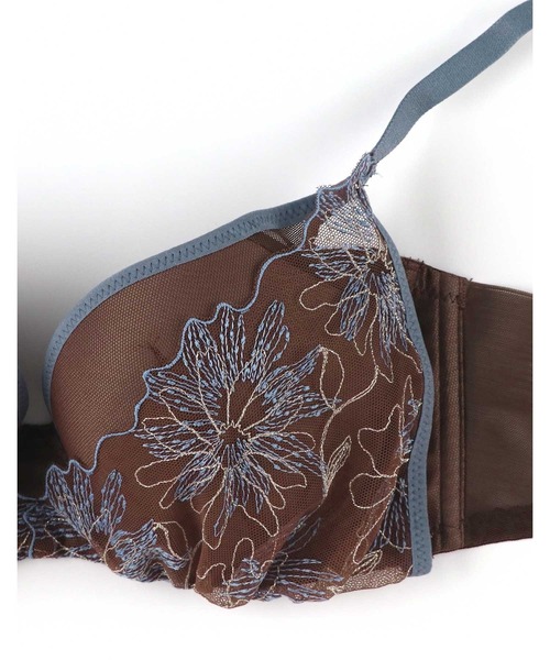 AMPHI（アンフィ）の「「otona MUSEコラボ」「BRAGENIC ブラジェニック ぴたっとフィットタイプ」　ノンワイヤーブラ（ブラジャー・レディース・サックスブルー/レッド/グリーン/アイボリー/ブラウン・C70/C65/B75/B70/B65/A75/A70/F75/F70/F65/E80/E75/E70/E65/D80/D75/D70/D65/C80/C75）」の13枚目の写真