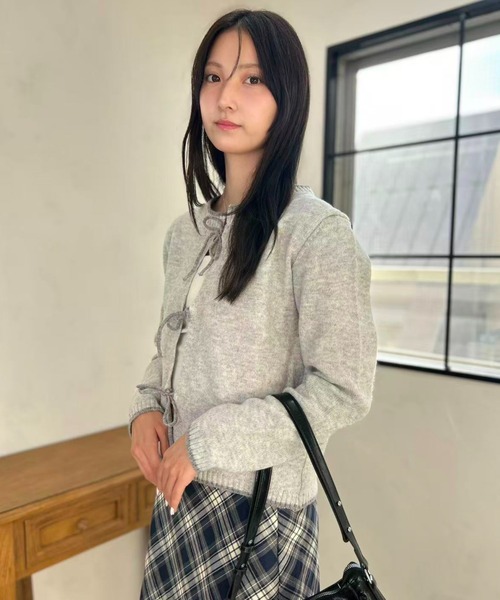 mebole(メボレ)の「Ribbon Front Cardigan(カーディガン/ボレロ・レディース・アイボリー/ブルー/グレー・FREE)」の21枚目の写真