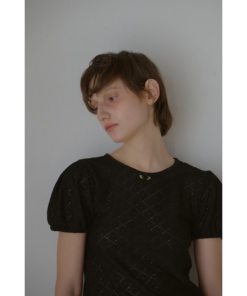LETERIE(レテリー)の「FLOWER RIBBON PUFF T-SHIRT_BLACK(Tシャツ/カットソー・レディース・ブラック・FREE)」の3枚目の写真