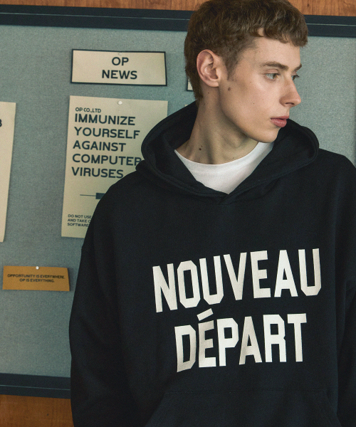 NODU（ノードユー）の「ヌーボーレタリングロゴフードTシャツ[ブラック]（パーカー・メンズ・その他・MEDIUM/LARGE）」の3枚目の写真