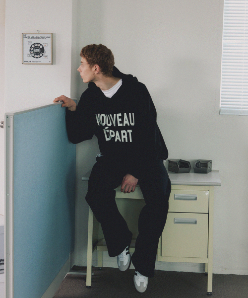 NODU（ノードユー）の「ヌーボーレタリングロゴフードTシャツ[ブラック]（パーカー・メンズ・その他・MEDIUM/LARGE）」の6枚目の写真