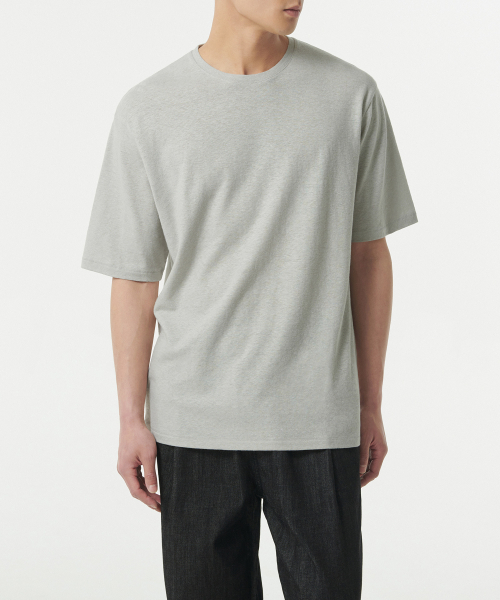 MUSINSA STANDARD（ムシンサスタンダード）の「リネンブレンドリラックスクルーネックTシャツ[マッシュルーム]（Tシャツ/カットソー・メンズ・その他・LARGE/MEDIUM/SMALL/X-LARGE/XX-LARGE）」の2枚目の写真