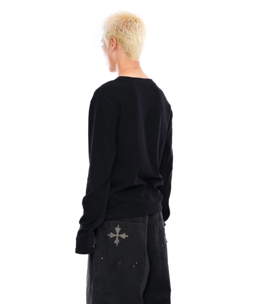 AAKAM(アーカム)の「Side Eyelet Long Sleeve (Black)(Tシャツ/カットソー・レディース・その他・1/2)」の14枚目の写真