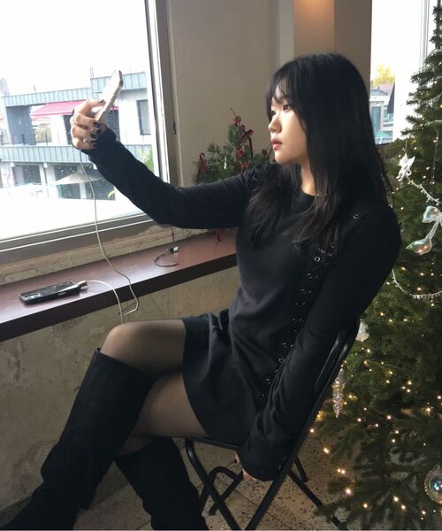 AAKAM(アーカム)の「Side Eyelet Long Sleeve (Black)(Tシャツ/カットソー・レディース・その他・1/2)」の5枚目の写真
