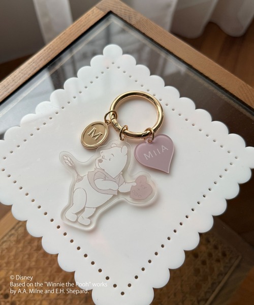 Disney(ディズニー)の「【Disney】くまのプーさん/ラブリーアクリルキーホルダー(キーホルダー・レディース・ベージュ/ブラウン/ピンク・FREE)」の5枚目の写真