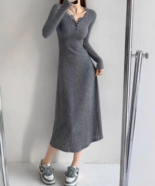 SHEPP(シープ)の「ヘンリーネックリブニットロングワンピース(ワンピース・レディース・ブラック/グレー/オートミール・M/L)」の9枚目の写真