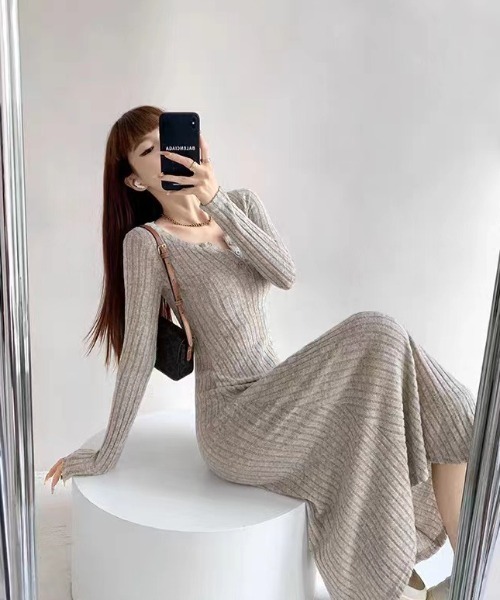 SHEPP(シープ)の「ヘンリーネックリブニットロングワンピース(ワンピース・レディース・ブラック/グレー/オートミール・M/L)」の12枚目の写真