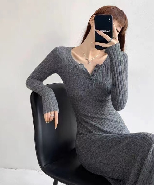 SHEPP(シープ)の「ヘンリーネックリブニットロングワンピース(ワンピース・レディース・ブラック/グレー/オートミール・M/L)」の8枚目の写真