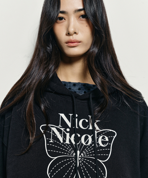 NICK&NICOLE(ニックアンドニコール)の「BUTTERFLY SIGNATURE HOODIE_BLACK WHITE(パーカー・レディース・その他・FREE)」の3枚目の写真