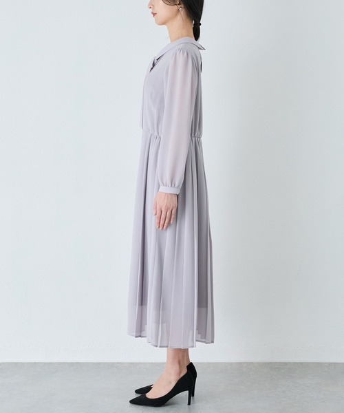 INCEDE（インシード）の「ボウタイ プリーツワンピース（ワンピース・レディース・ライトグレー/ネイビー・M/L/LL）」の5枚目の写真