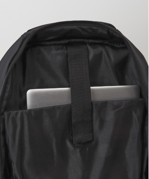 BACKYARD FAMILY(バックヤードファミリー)の「UNITED CLASSY ユナイテッドクラッシー ビジネスリュック(バックパック/リュック・メンズ・ブラック・FREE)」の14枚目の写真