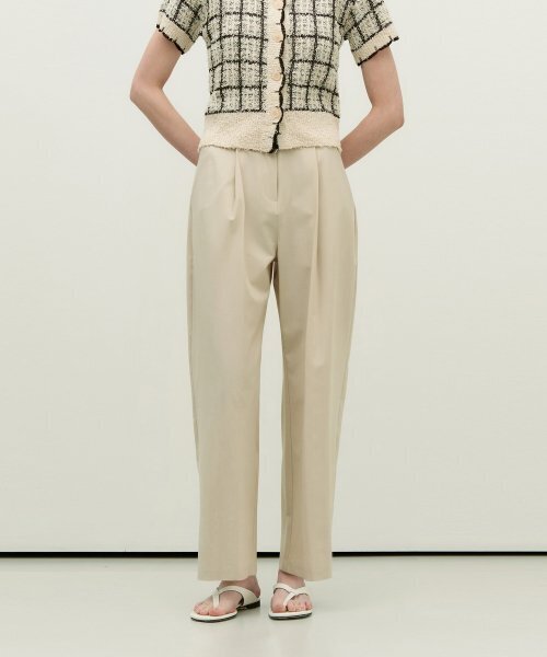 ADAUL(アダウル)の「サマーサイドボタンハイウエストスラックス - ライトベージュ(スラックス・レディース・その他・SMALL/MEDIUM)」の1枚目の写真