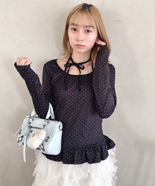Loueme(ルエム)の「裾フリルドットリボントップス(Tシャツ/カットソー・レディース・オフホワイト/ブラック・FREE)」の1枚目の写真