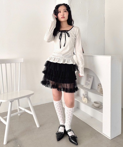 Loueme(ルエム)の「裾フリルドットリボントップス(Tシャツ/カットソー・レディース・オフホワイト/ブラック・FREE)」の6枚目の写真