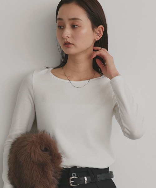 ad thie(アドティエ)の「アソート 起毛リブトップス(Tシャツ/カットソー・レディース・ブラウン系3/ブラウン系2/ブラウン系1/ブラック系3/ブラック系2/ブラック系1/ホワイト系3/ホワイト系2/ホワイト系1・LARGE/MEDIUM)」の2枚目の写真
