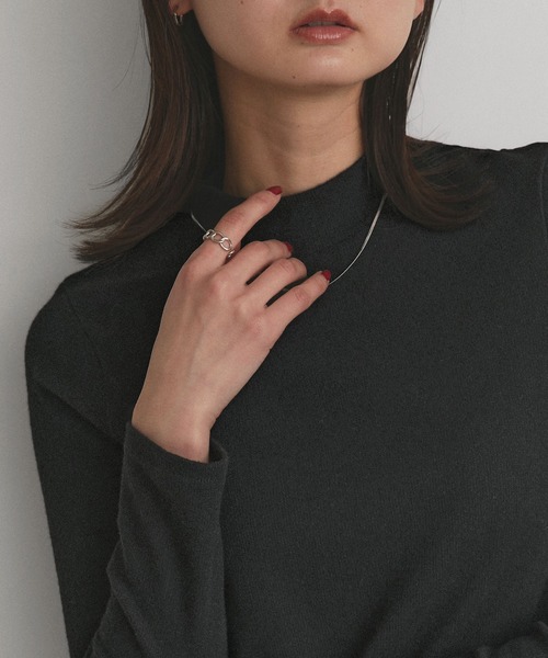 ad thie(アドティエ)の「アソート 起毛リブトップス(Tシャツ/カットソー・レディース・ブラウン系3/ブラウン系2/ブラウン系1/ブラック系3/ブラック系2/ブラック系1/ホワイト系3/ホワイト系2/ホワイト系1・LARGE/MEDIUM)」の4枚目の写真