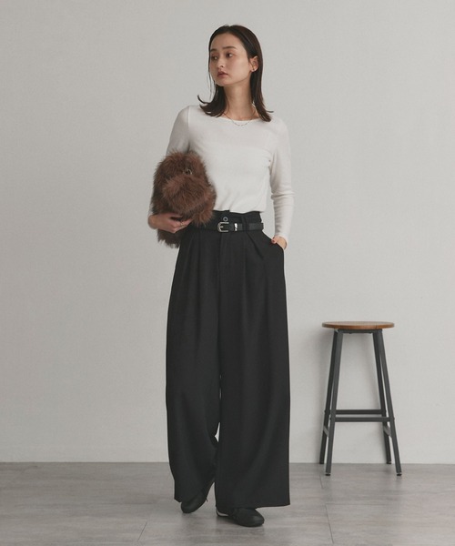ad thie(アドティエ)の「アソート 起毛リブトップス(Tシャツ/カットソー・レディース・ブラウン系3/ブラウン系2/ブラウン系1/ブラック系3/ブラック系2/ブラック系1/ホワイト系3/ホワイト系2/ホワイト系1・LARGE/MEDIUM)」の11枚目の写真