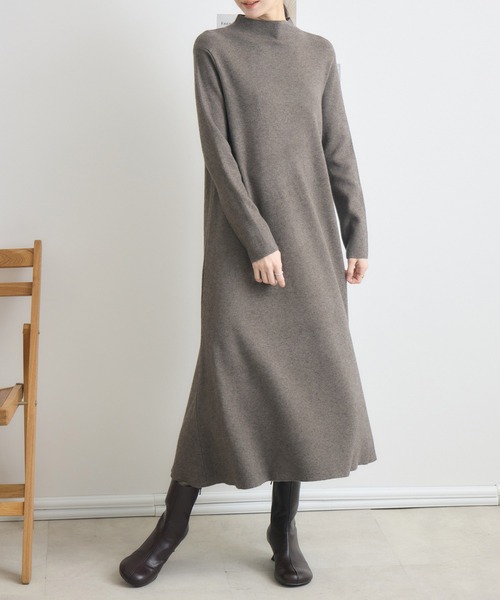 RU.TI.LE（ルチル）の「【RU.TI.LE】ハイネックニットワンピース（ワンピース・レディース・モカ/ベージュ・MEDIUM）」の21枚目の写真