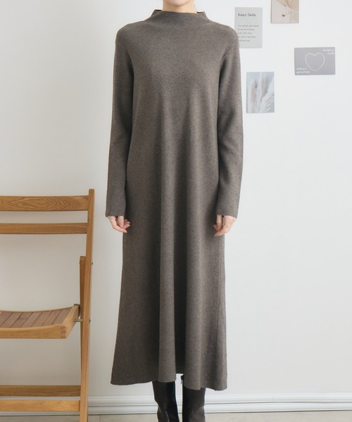 RU.TI.LE（ルチル）の「【RU.TI.LE】ハイネックニットワンピース（ワンピース・レディース・モカ/ベージュ・MEDIUM）」の22枚目の写真